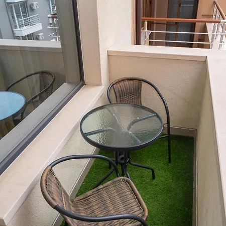 Modern For 4 Guests Sea View & Free Parking 公寓 *