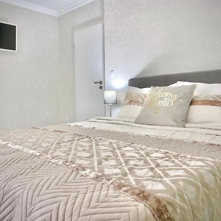 Modern For 4 Guests Sea View & Free Parking 帕莫瑞